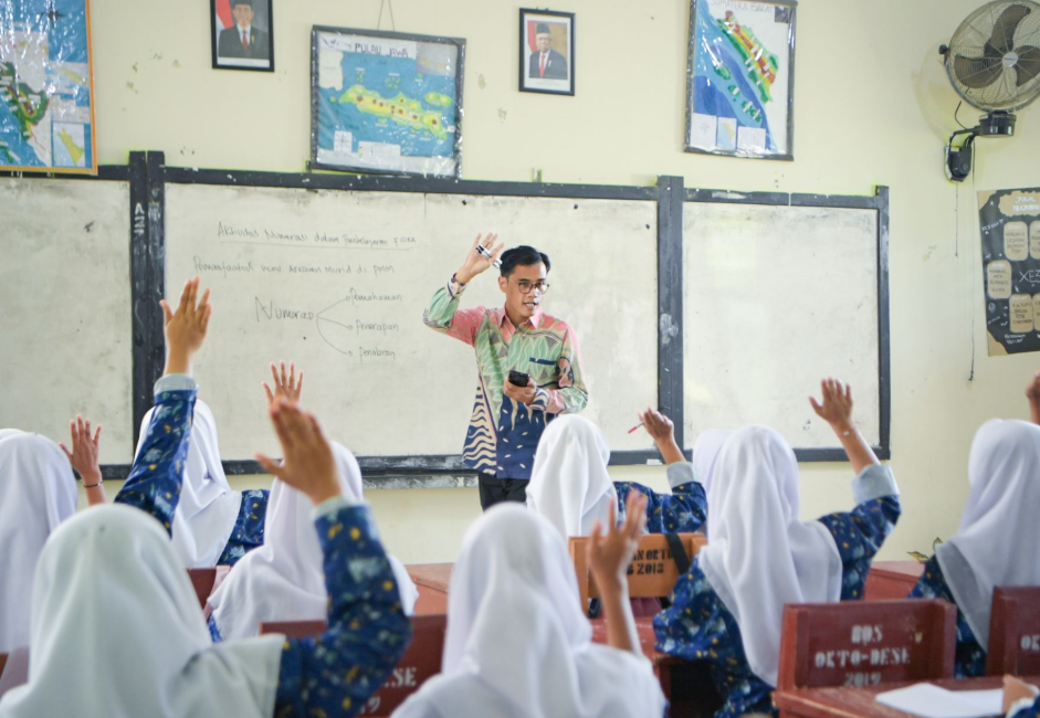 Ramai Isu Libur Guru Saat Nataru, Ini Klarifikasi Resmi Kemendikdasmen